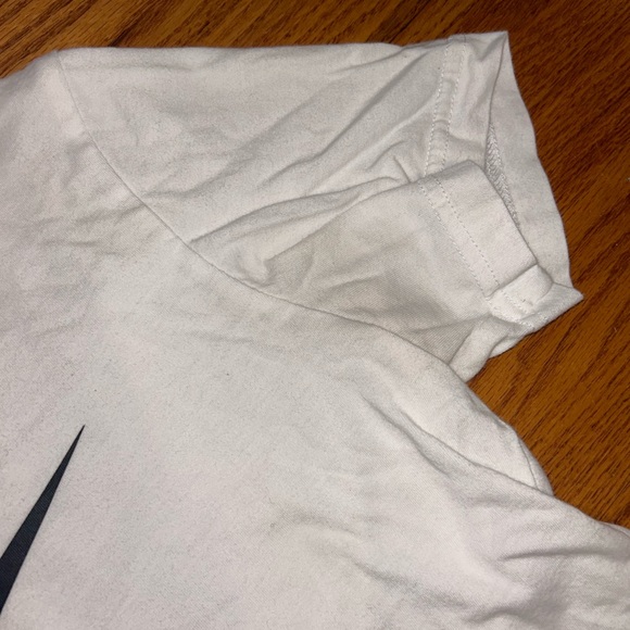Nike Crop T-shirt - Picture 2 of 4
